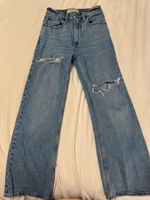 Abercrombie 90’s relaxed High-Rise Jeans thumbnail 2