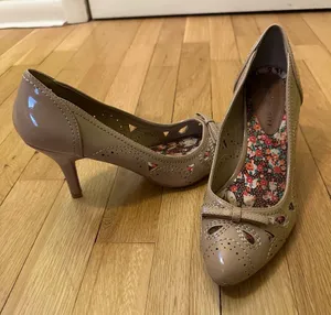 Madden girl Tan Women's Heels thumbnail 1