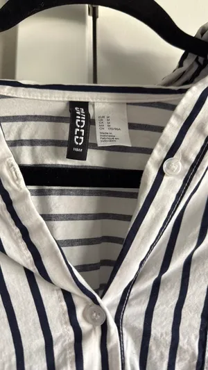 H&M Long Sleeve Shirt Button Down thumbnail 3