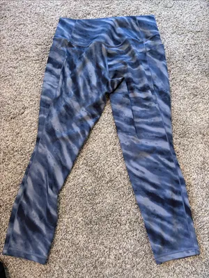 Athleta Salutation Stash leggings size large thumbnail 3
