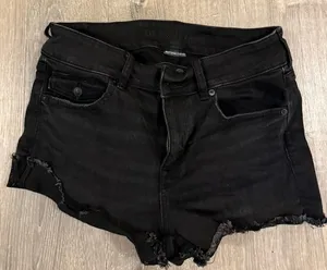 American Eagle Shorts Womens 12 Black Denim Jean Hi Rise Shortie Mini Micro Y2K thumbnail 1