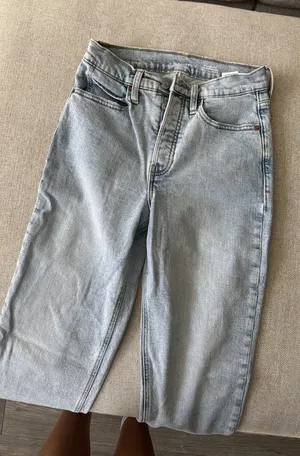 Old Navy Ski High Straight Jeans thumbnail 1