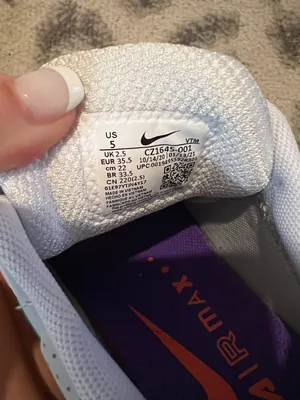 Nike Shoes thumbnail 4