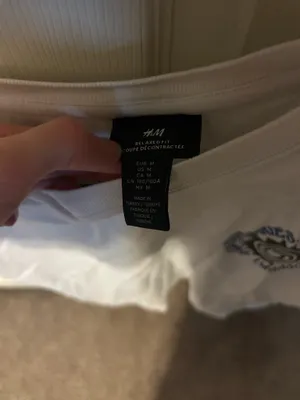 H&M Graphic Tee thumbnail 3