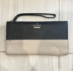 Kate Spade Wallet thumbnail 1