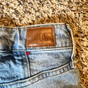 BDG Urban‎ Outfitters High Rise Skinny Jean Light Wash Distressed Hem Size 26 thumbnail 7