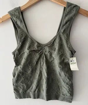 NEW!! Aerie Green Superchill Seamless Floral Textured‎ Jacquard Top thumbnail 1