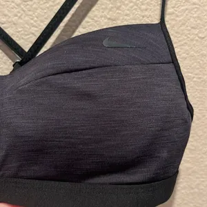 Nike Women’s Dark Gray Black Sports Swim Bikini Top Size Medium thumbnail 3