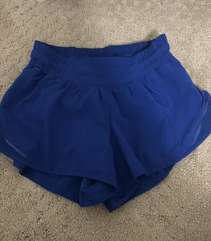 Lululemon Shorts Hotty Hot thumbnail 1