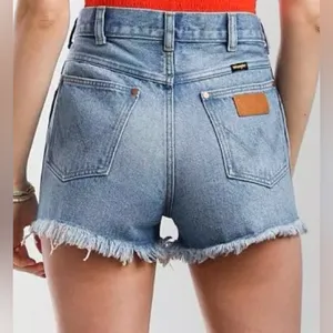 Wrangler Festival Denim Jeans Shorts Sz 26 High Rise‎ Cutoffs Blue raw hem thumbnail 2