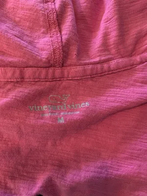 Vineyard Vines LIGHTWEIGHT Shirt Women's Pink Hoodie Tee Top Whale Sz M Coastal thumbnail 3