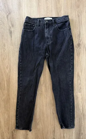 High-Rise Mom Jeans Abercrombie thumbnail 3