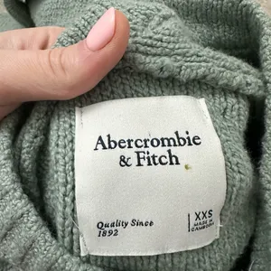 Abercrombie & Fitch Madeline Textural Sweater Size XXS in Green thumbnail 4