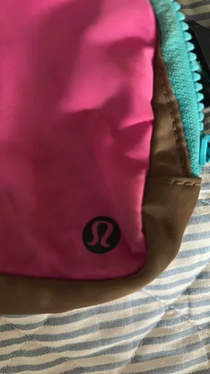 Lululemon Fanny Pack Everywhere Belt Bag Sonic Pink thumbnail 2