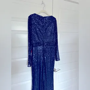Mac Duggal Ieena Long‎ Sleeve Sequined Gown in Midnight Blue- NWT thumbnail 9