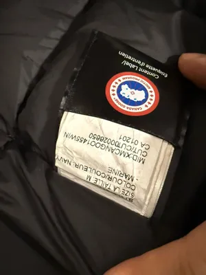 Canada Goose navy trillium heritage down parka coat with coyote fur hood thumbnail 7