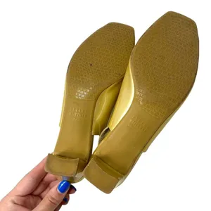 Stuart Weitzman Vintage Gold Tan Bow Kitten Open‎ Toe Heels Size 6 thumbnail 8