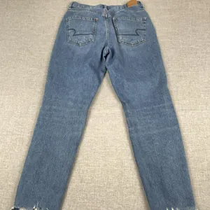 American Eagle Jeans Womens 6 Blue High Rise Mom Distressed Ripped Knees Raw Hem thumbnail 3