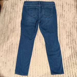 Old Navy Power Slim Straight Mid-Rise Distressed Jeans Blue Size 16 Long thumbnail 7