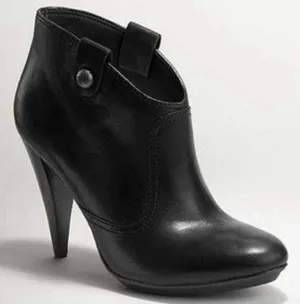 COACH Aliza Black Leather Ankle Boot Booties Size 8 thumbnail 1