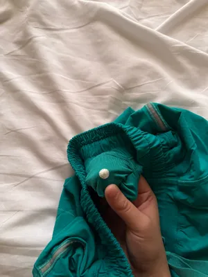 Lululemon Hotty Hot Shorts 2.5" thumbnail 3