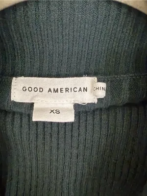 Good American-Turtleneck Ribbed Cropped Sweater - Dark Green thumbnail 3