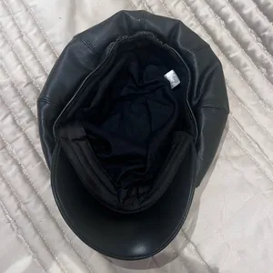 Casual Vegan Leather Cap Black thumbnail 2