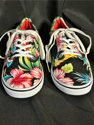 Vans Women's Black Hawaiian Floral Lace-Up Canvas Sneakers 6.5 thumbnail 3