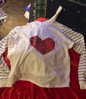 SheIn Long Sleeve Red Heart Print Top Valentine thumbnail 1