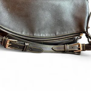 Dooney & Bourke Large Black Leather Shoulder Bag Gold Tone Hardware Hobo Tote thumbnail 7