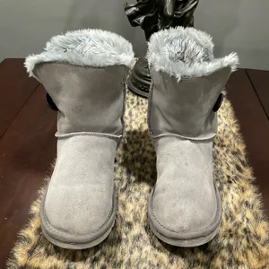UGG ONE‎ BUTTON LEATHER BOOTS Gray Size 6 thumbnail 1