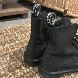 Dr. Martens 1460 MONO FUR LINED Sold Out Size 37 thumbnail 3