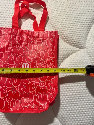 lululemon athletica Red Graphic Reusable Tote thumbnail 2