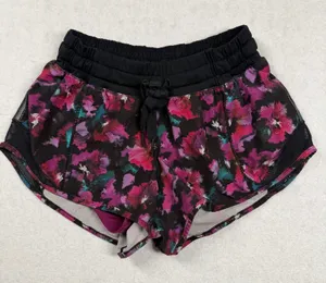 Lululemon Hotty Hot Shorts 2.5” Size 2 Mini Midnight Bloom Floral thumbnail 1