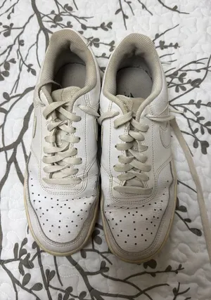 Nike Shoes thumbnail 1