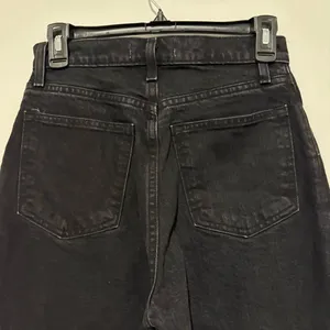 Abercrombie & Fitch Vintage Ultra High Rise 90s Straight Jean saturated‎ black 2 thumbnail 4