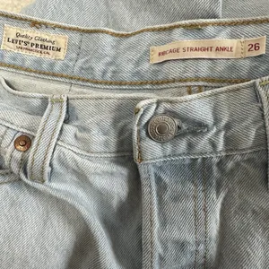 Levi's Premium Ribcage Straight Ankle Jeans Women's Sz 26‎ Light Wash Distressed thumbnail 6