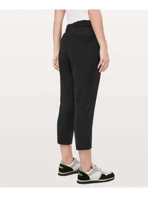Lululemon On the Fly Crop Woven 23” Black Pants Size 2 thumbnail 2