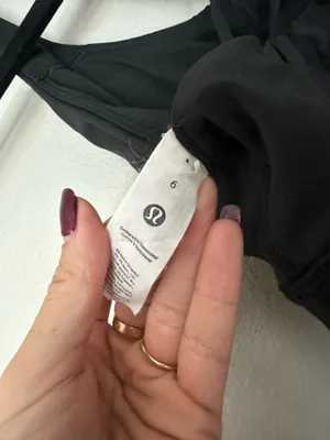 Lululemon  thumbnail 3