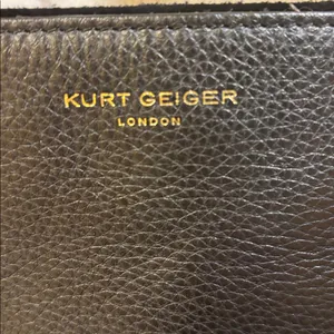 Kurt Geiger London Emma Tote Black Textured Leather Handbag Gold Toned Hardware thumbnail 2