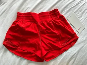 Lululemon Hotty Hot Short 2.5” thumbnail 3