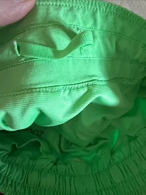Lululemon Hotty Hot Shorts Low Rise 2.5” Lime Green Women’s Size 2 thumbnail 6
