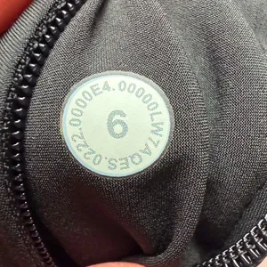 Lululemon Track That Short Mid Rise 5" Black thumbnail 8