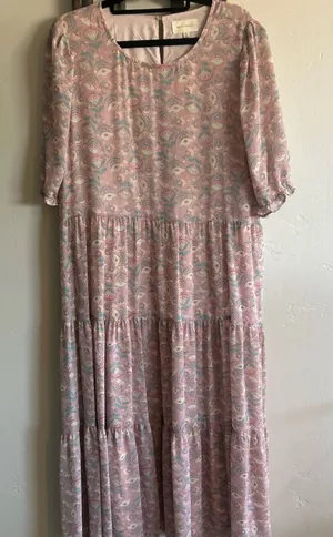 Melloday Woman’s Soft pink floral paisley tiered maxi dress Sz XL thumbnail 1