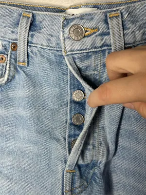 Agolde Parker Long Vintage Cut Off Denim Shorts in Swapmeet thumbnail 9