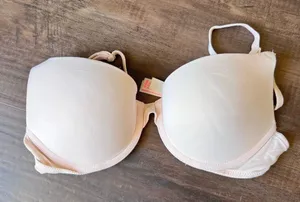 PINK Victoria's Secret nude and Light Pink push up Bra thumbnail 1