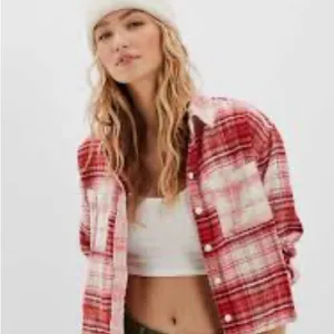 American Eagle Outfitters Pink Plaid Crop Flannel Shirt thumbnail 2