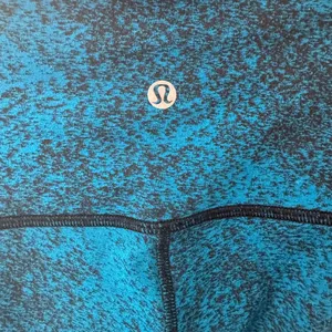• Lululemon • Women’s Wunder Under Leggings Size 6 thumbnail 3