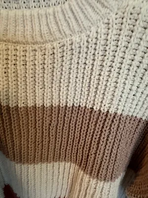 Sweater thumbnail 2