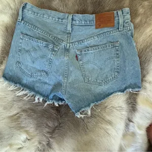 Levi's Blue High-Waisted Jean Shorts thumbnail 6